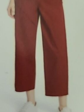 Gloria Vanderbilt Women's Size 10 Wide-Leg Maroon Berry Cropped Pants